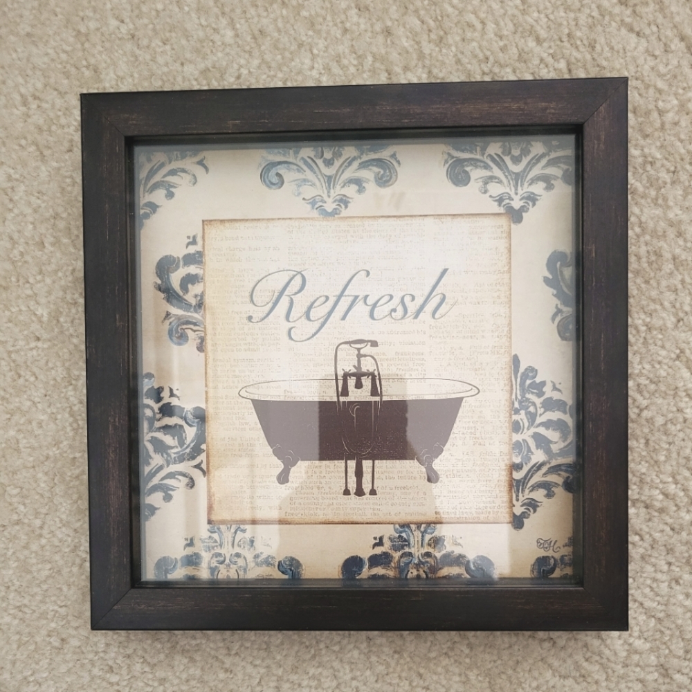 Bathroom Art - Refresh with a Clawfoot Tub Picture